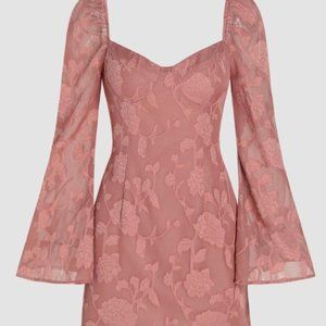 💖 Pink Jacquard Floral Bell Sleeve Mini Dress New with tags